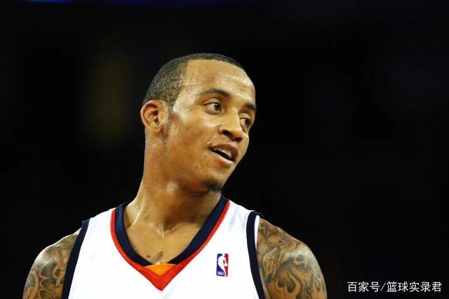 曼城计划以1.2亿英镑报价切尔西中场恩佐